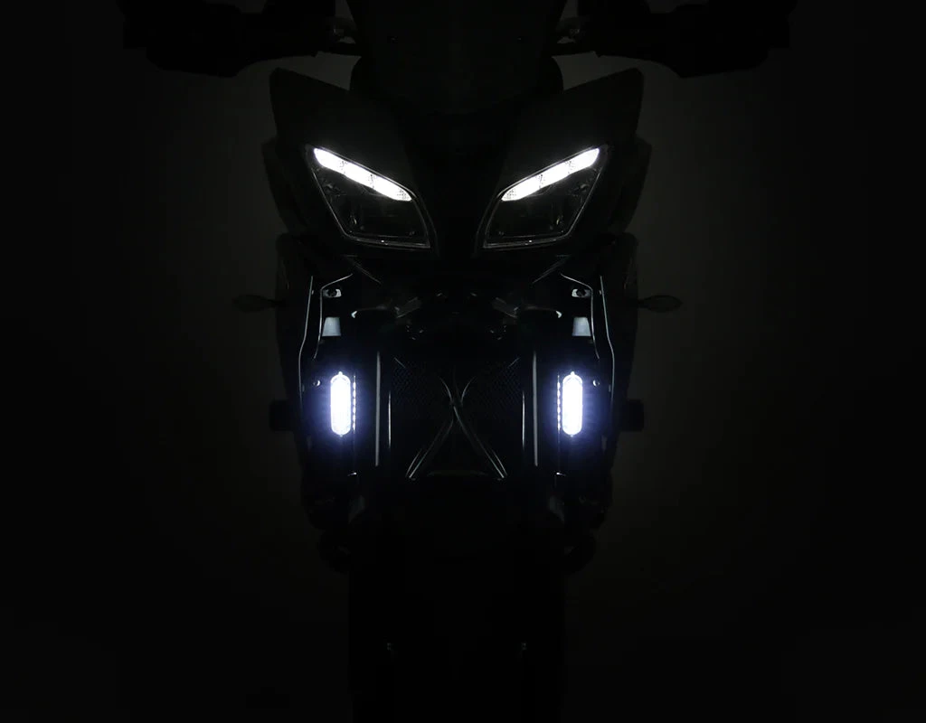 Denali B6 Dual LED Brake Light Kit With License Plate Mount 5 Denali B6 Dual LED Brake Light Kit With License Plate Mount - Image 3