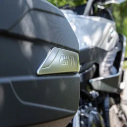 Givi Weightless Thermoformed Soft Panniers (Pair) - 25 Litres 21 Givi Weightless Thermoformed Soft Panniers (Pair) - 25 Litres -Highnoteperformance Store Givi Weightless WL900 06 desktop