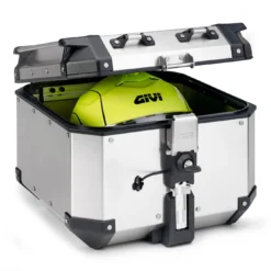 Givi Monokey Trekker Outback - 42 Litre - -Highnoteperformance Store OBKN42A helmets scaled