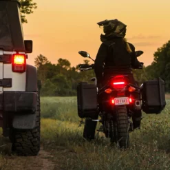 Denali T3 Modular Switchback Signal Pods - Rear 31 Denali T3 Modular Switchback Signal Pods - Rear -Highnoteperformance Store T3PlateLifestyle3 2000x 3ecfe12b 9e66 4d14 b6b9 659d79448366