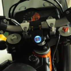 Oxford Weatherproof Dual Port USB Charger (12V 2Amph) -Highnoteperformance Store articleCommentPhoto 34567